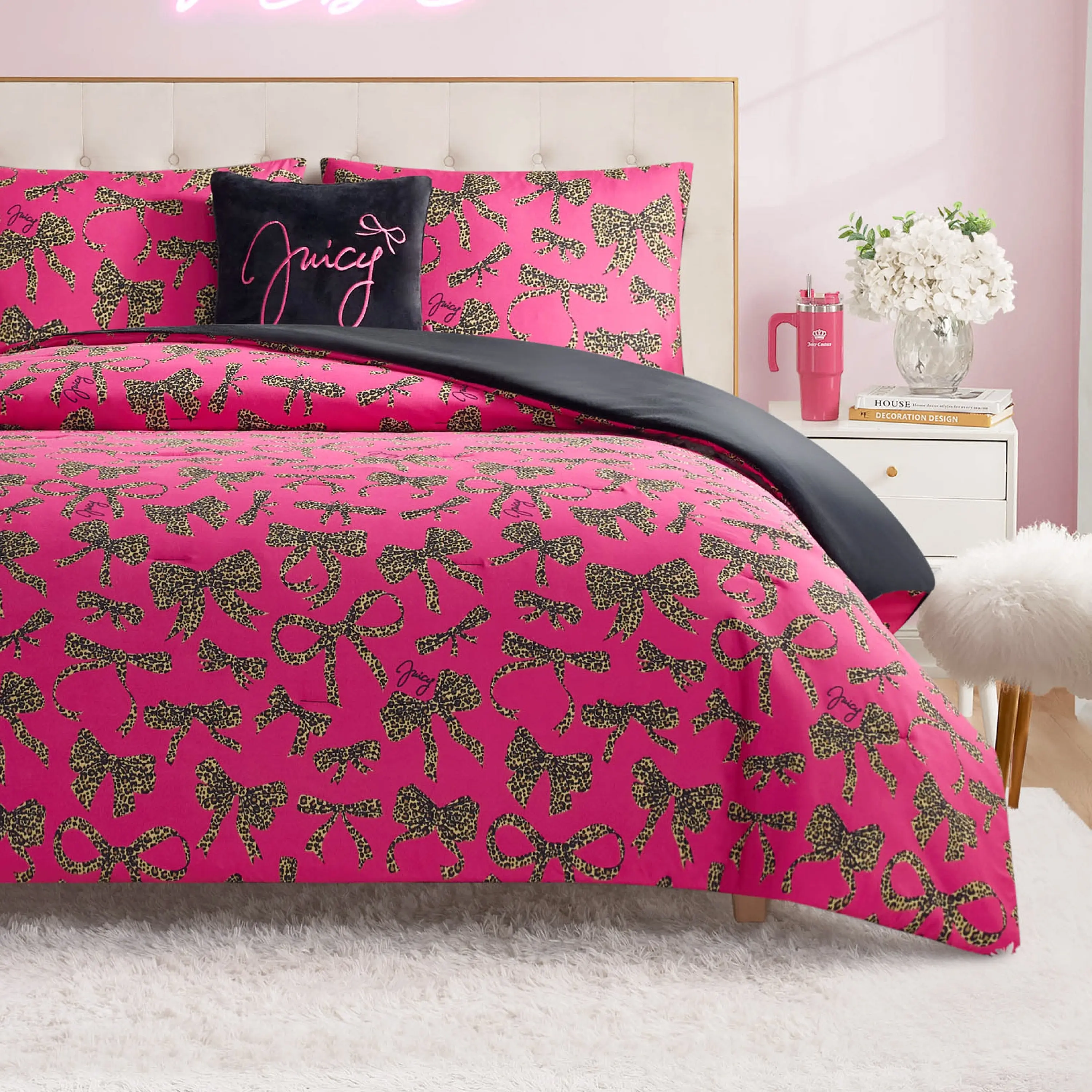 Solid Plush Reversible Cheetah Bows Comforter Set