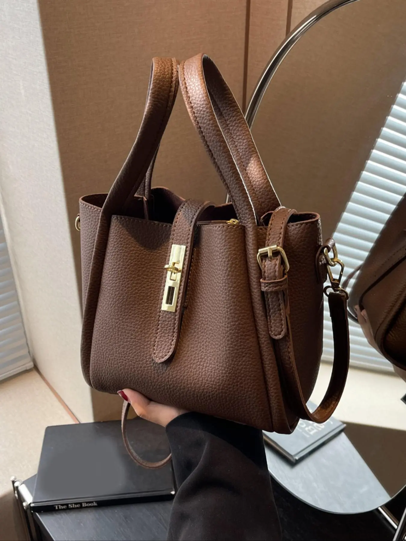Women's elegant simple fashion handbag, fashionable retro bag, 25 fall&winter chic versatile handbag, mother-and-child bag, crossbody shoulder bag, suitable for daily and work use, commuting to work