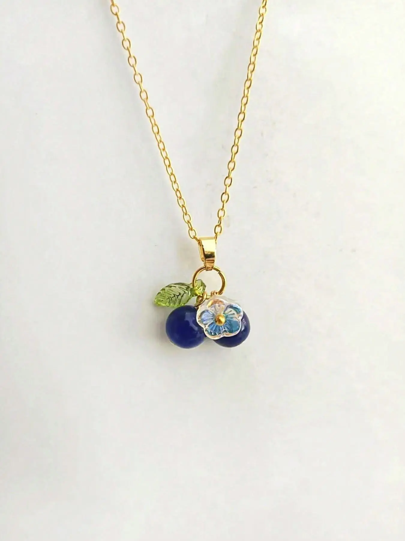 Elegant Blueberry Pendant Necklace, Fruit Leaf Jewelry for Women, Fashionable Versatile Design, Perfect Gift, Stylish Accessory, Alloy Pendant Necklace