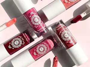 Honeybee Gardens Royal Lip Elixir with Queen-Sized Doe-Foot Applicator, Non-Sticky Formula & Enriched with Vitamin E
