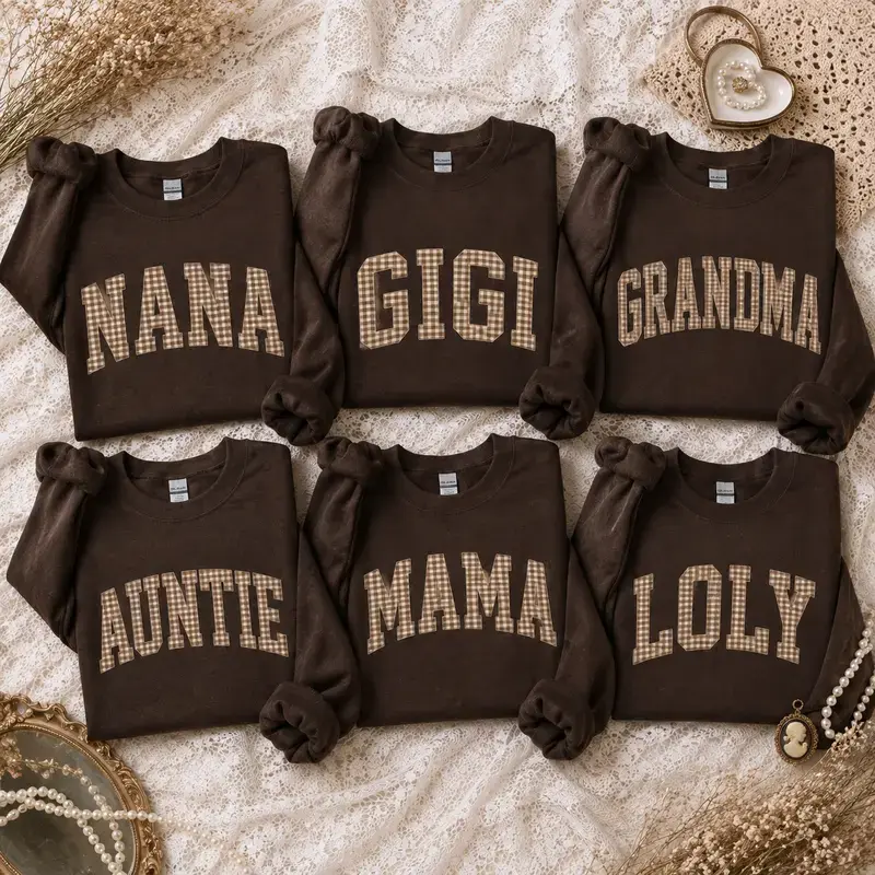 Personalized Mama Nana Gigi Grandma Auntie Lolly Sweatshirt, Custom Family Name Crewneck, Vintage Gingham Patch Letter Sweatshirt, Matching Grandma Mom Gift, Mother's Day Family Pullover, Custom Women's Sweatshirt