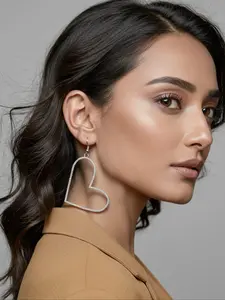 1pc/Elegant Rhinestone Heart Earrings, Heart Shaped Earrings, Stud Earrings Jewelry, Fashionable Party Jewelry, Valentine's Day Accessory, Sparkling Crystal Design