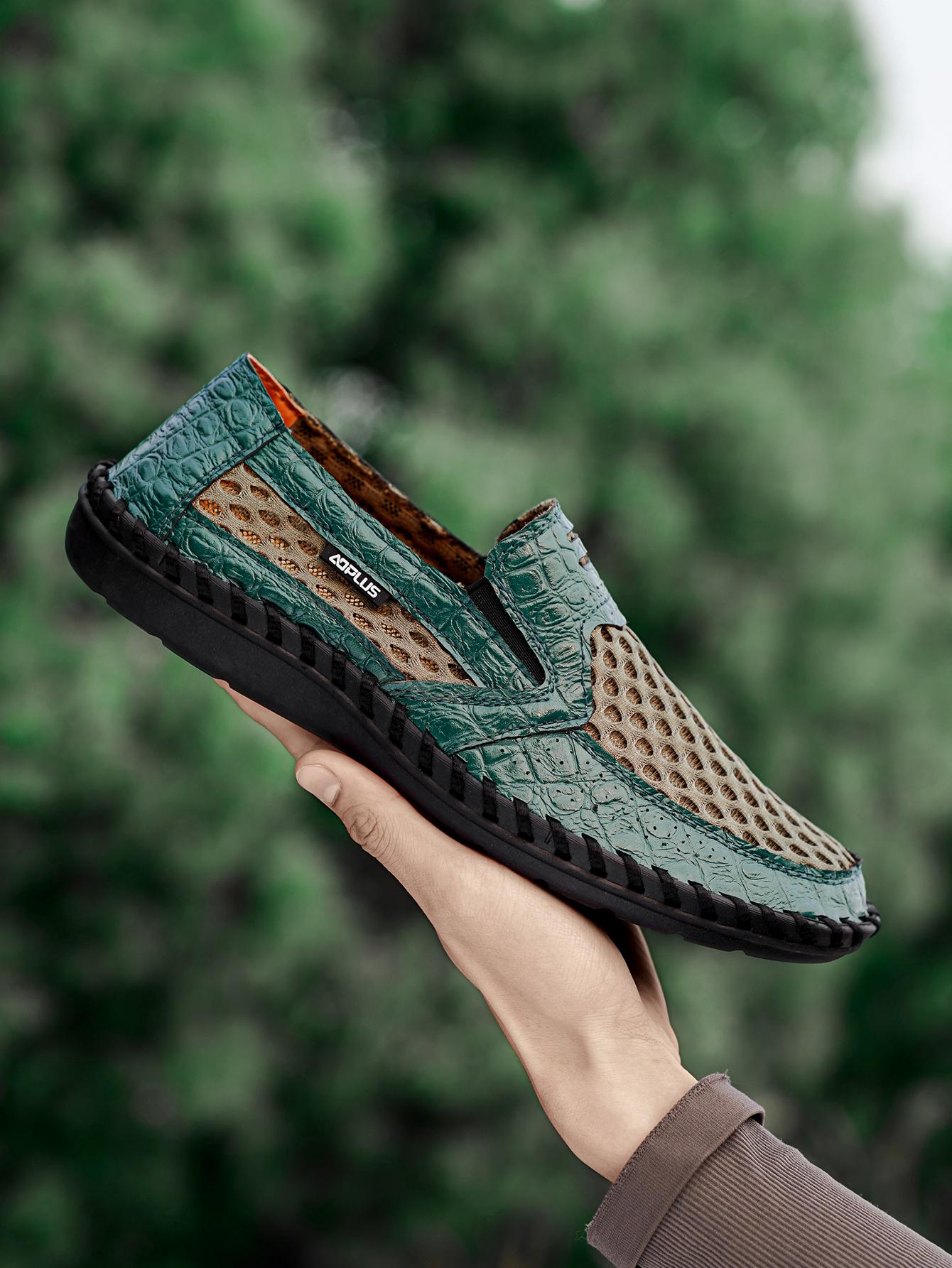 Boss Loafers with Secret Comfort​| Croc-print luxury with hidden airflow 3D mesh.3-second slip-on.Your stealth upgrade from meetings to private time