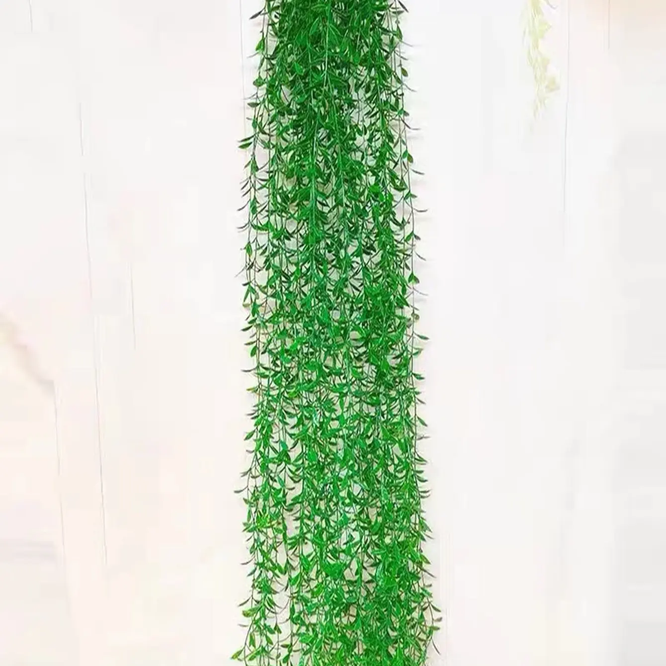 5 Pcs Artificial Nandina Bamboo Hanging Plants, Realistic Faux Greenery Vines, Fake Bamboo Leaves Garland, Decorative Ornaments for Home Decor, Indoor Plants Decor, Garden, Porch, Patio