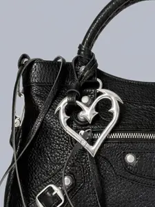 Angel Heart Buckle Metal Keychain, Closed Spring Clip, Bag Accessory, Birthday Gift, Fashionable Charm, Charms for Bags, Perfect for Bags & Accessories, Purse Accessories