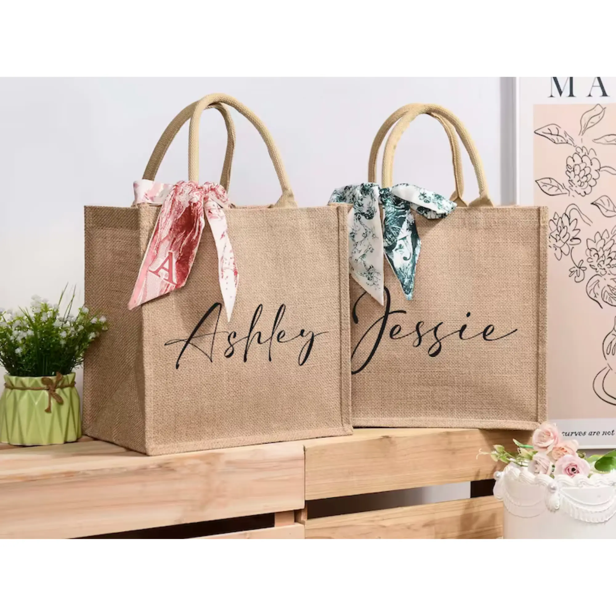 Custom Bridesmaid Tote Bag/Beach bag/Burlap Tote Bag/Bachelorette Party Favor/Wedding Burlap Bag/Monogrammed Jute Bag