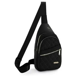 Quilted shoulder bag | Adjustable shoulder strap and multiple compartments, suitable for everyday use.