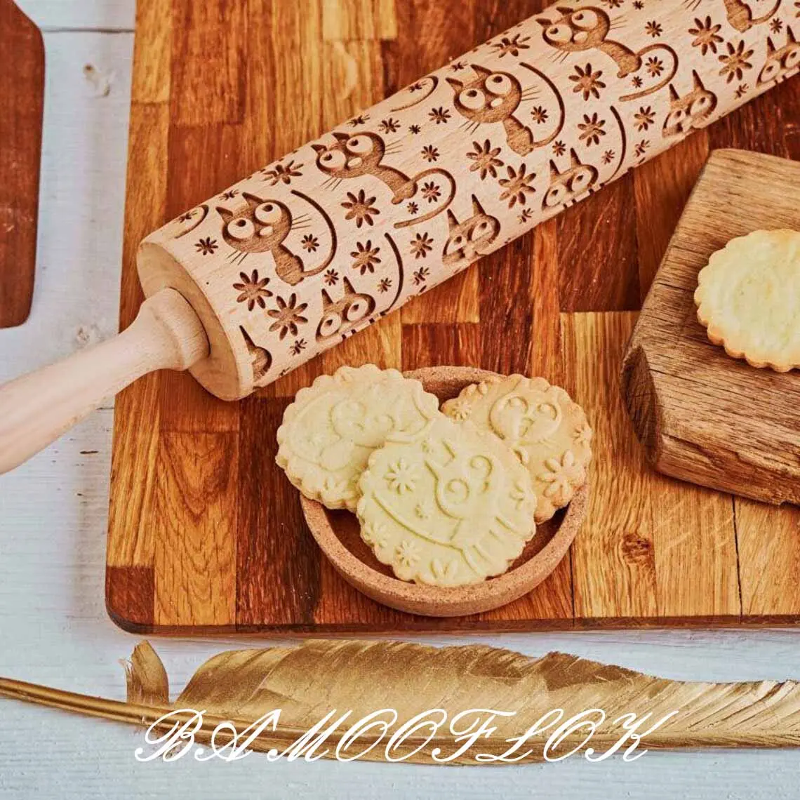1pc 13.78in Big eyed cat Pattern Embossed Wooden Rolling Pin for Baking, Deep Engraved Christmas Cookie Cutter Embossed Cookies, Cute Kitchen Decor DIY Tool, Suitable as a Christmas, Thanksgiving, Mother's Day, or party gift