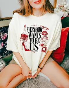 Everybody Wants to Be Us Shirt, The Devil Wears Prada That's All Sweatshirt, Sassy Movie Quote, Fashion Movie Fan Gift, Miranda Priestly Tee
