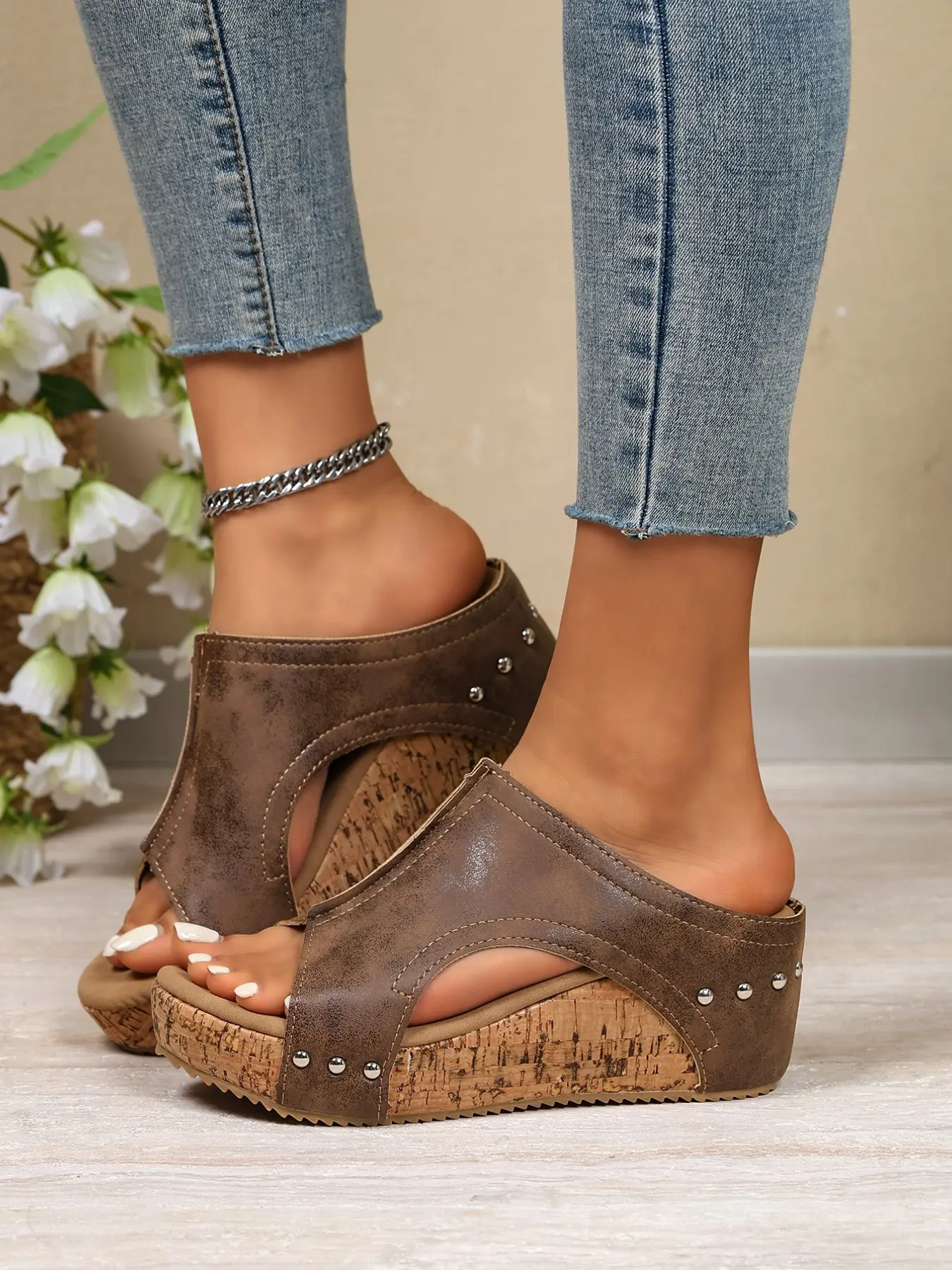 Women's Fashion Wedge Sandals, Low Wedges, Solid Color Slip-On Summer Shoes, Comfortable Round Toe Daily Wear, Casual PU Leather Rubber Sole, Wedge Heels Sandals, Fashionable Casual Sandals