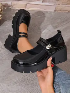 Women's Heart Buckle Thick Sole Mary Jane Shoes, Round Toe, Casual Style, All Seasons, Comfortable and Stylish, Perfect for Daily Wear