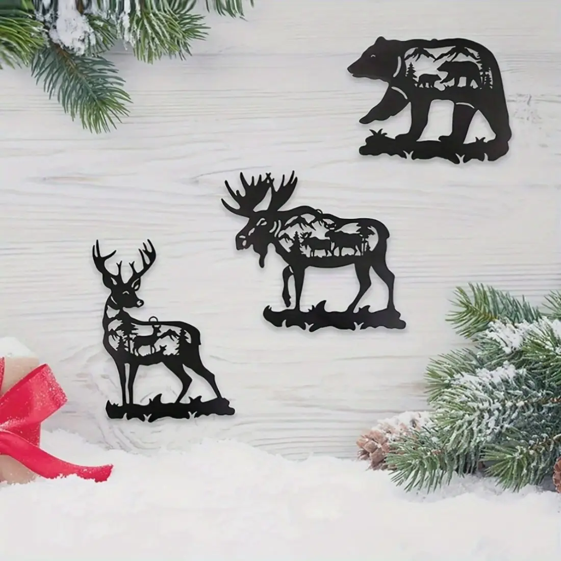 Small - Scale Animal Design Wall Art: Elegant open - work iron depictions of moose and bear. Perfect accents for home interiors. Wall Sculptures, Decoration, Aesthetic Wall Decor