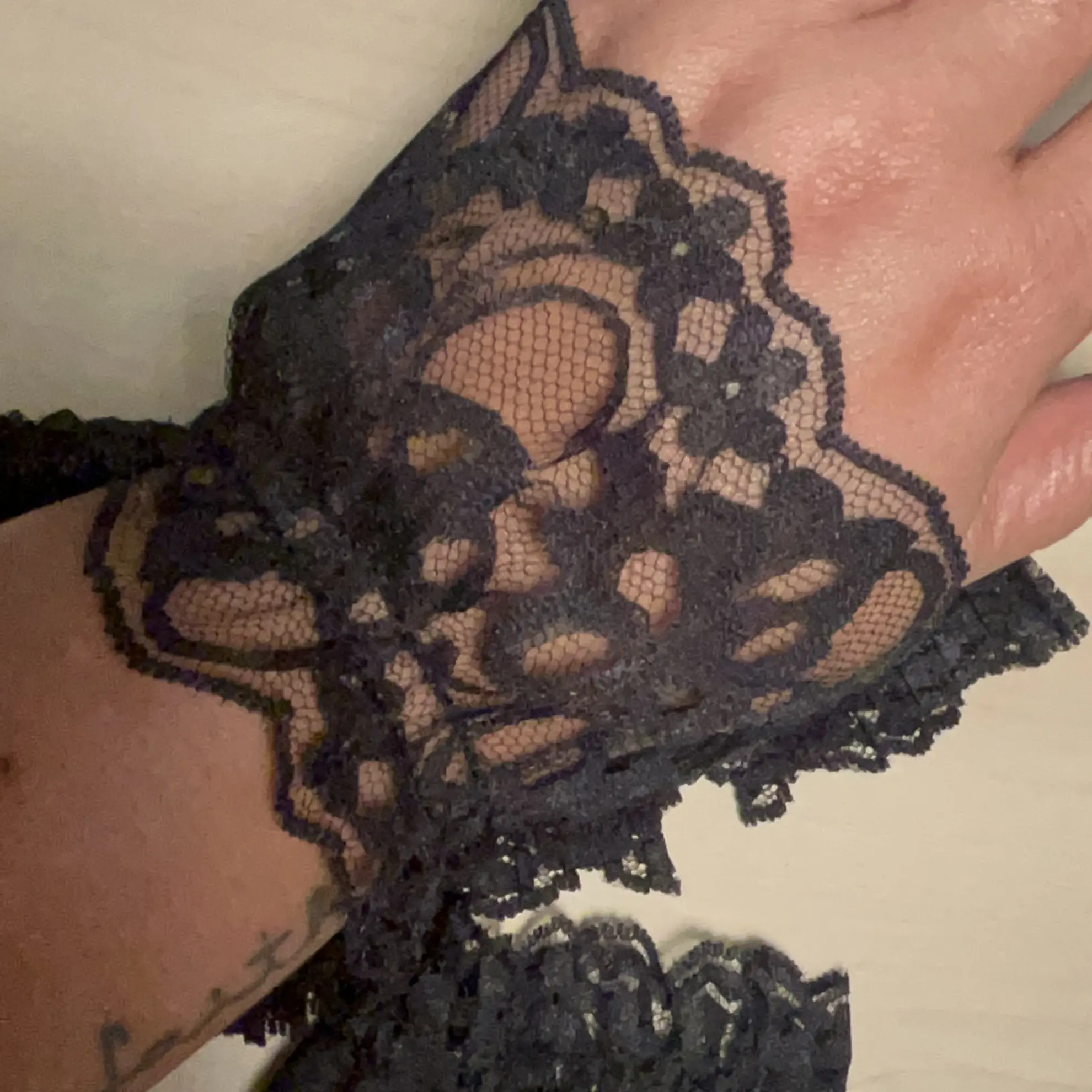 Basic Lace | The Stephanie