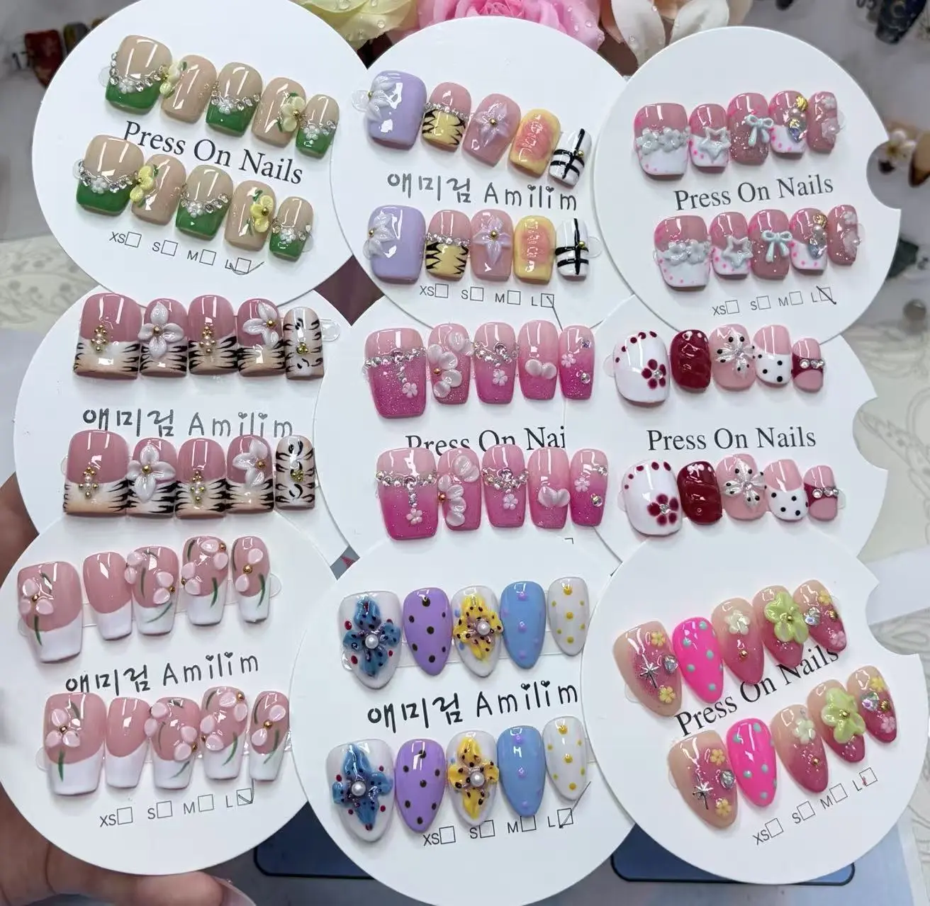 Jojo(18186)gc.$40 for 27 pairs selectable size+length+shape with random styles