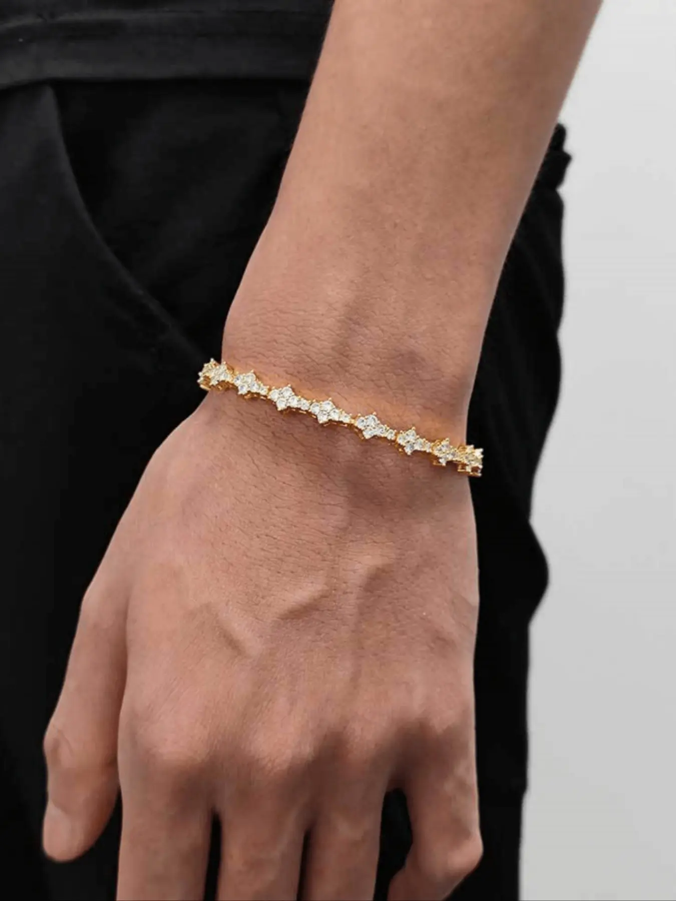 Gold and silver crystal tennis bracelet, Crystal bracelets, accessories for men and women, blending hip-hop style with sparkling cubic zirconia, featuring a design, making it a classic commemorative gift for birthdays, anniversaries, and special occasio