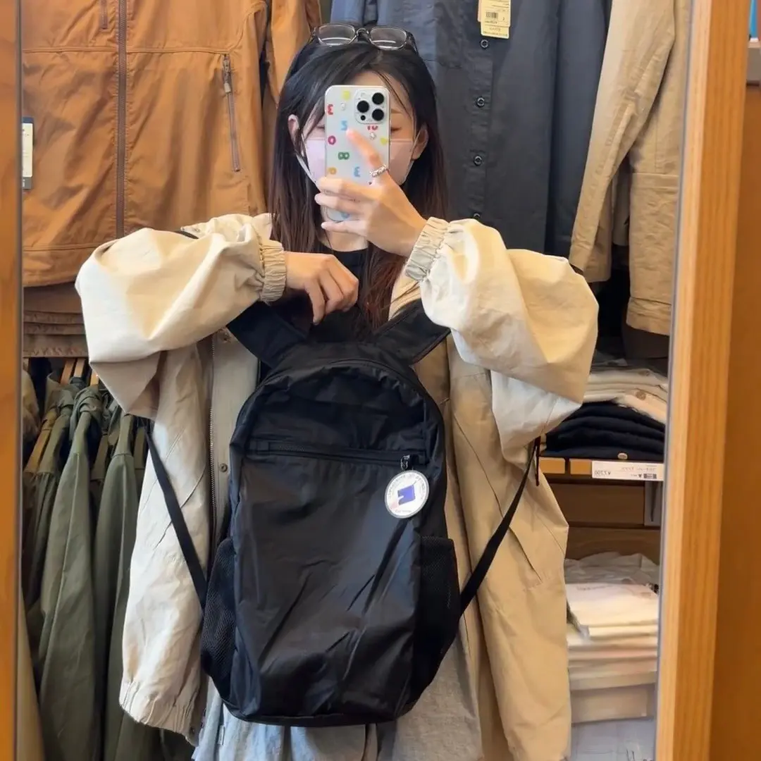 Mont-bell Unisex Japanese-Style Lightweight Waterproof Nylon Outdoor Backpack, 15L, Suitable for Hiking, Travel, Compact