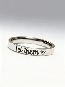 1pc Minimalist "Let Them Love Me" Letter Ring, Heart Signet Ring, Heart Design Ring, Versatile Daily Ring, Suitable For Both Men And Women. Suitable For All Seasons, An Ideal Gift For Your Loved One.