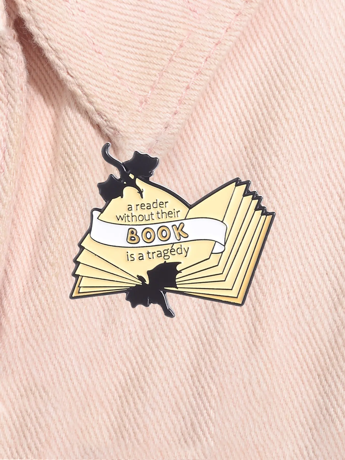 Fantasy Fourth Wing Enamel Pin Electronic Reader Funny Quote a Reader Without Their Book is a Tragedy Book Lover Bookish Alloy Brooch Lapel Backpack Badge Fashion Jewelry Accessories Gift for Friends Brooch Pins