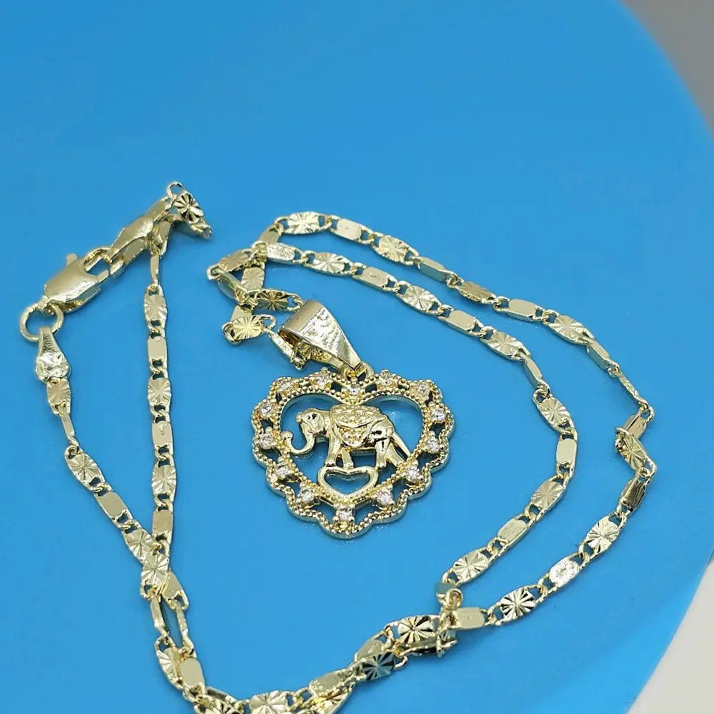 N17-Gold tone elephant necklace 3mm 17.3 inches diamond cut style chain 9.1 grams copper gold plated