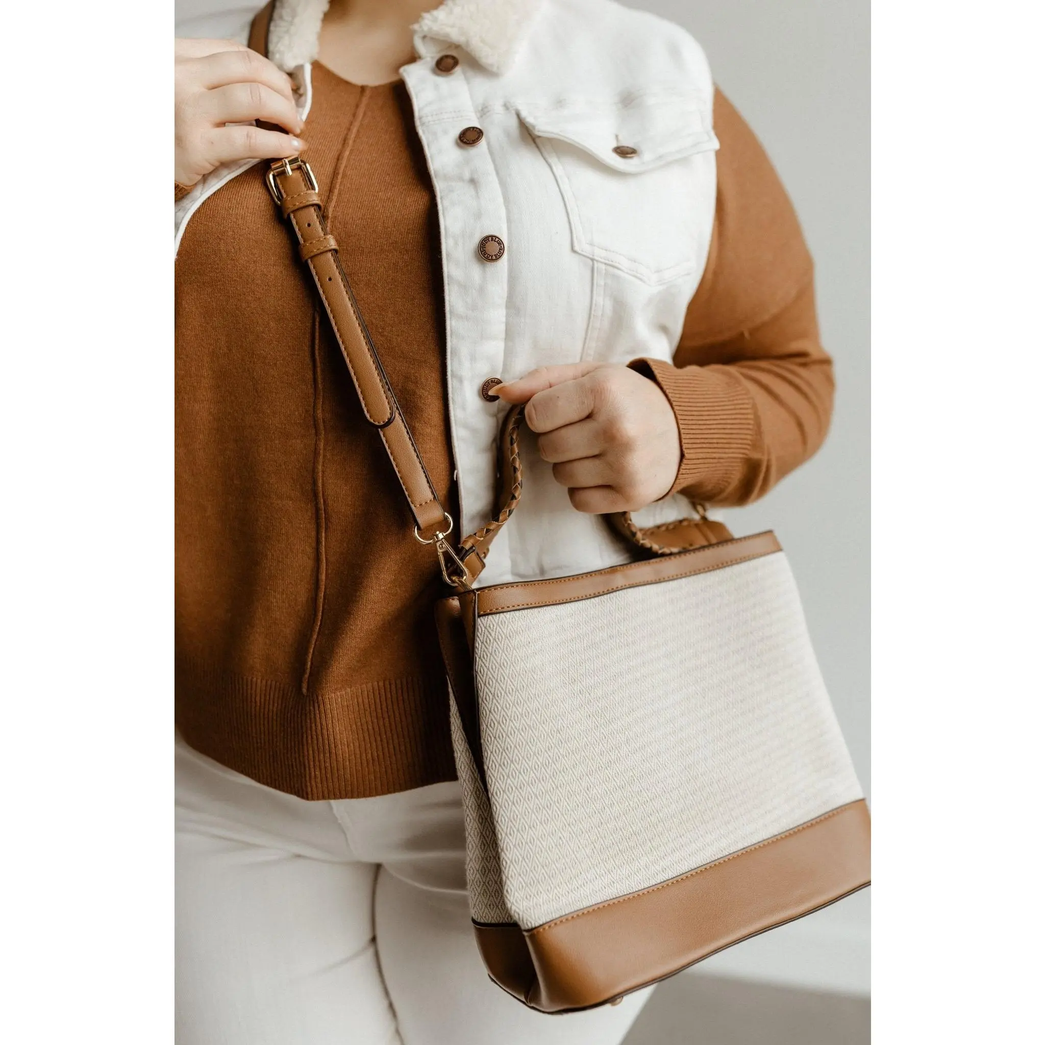 Women's Casual Crossbody Bag - Medium Ivory-Greige Faux Leather Diamond Weave Satchel with Magnetic Closure, Adjustable Elbow Strap, Open Pockets, Everyday Purse