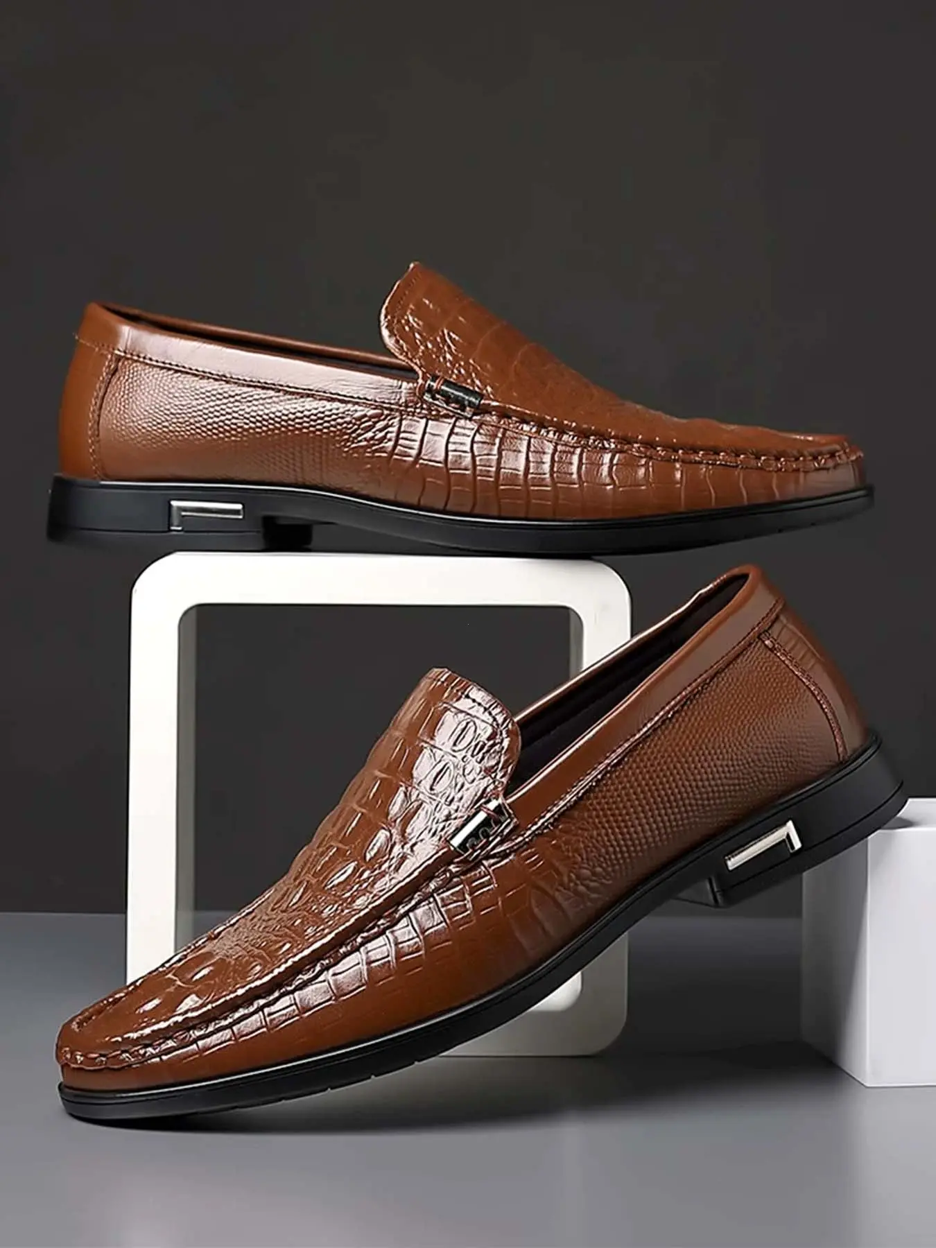Men's Fashion Crocodile Pattern Slip-On Shoes, New Business Casual Shoes, British Style, Comfortable PU Leather Footwear, Durable Rubber Sole, Flat