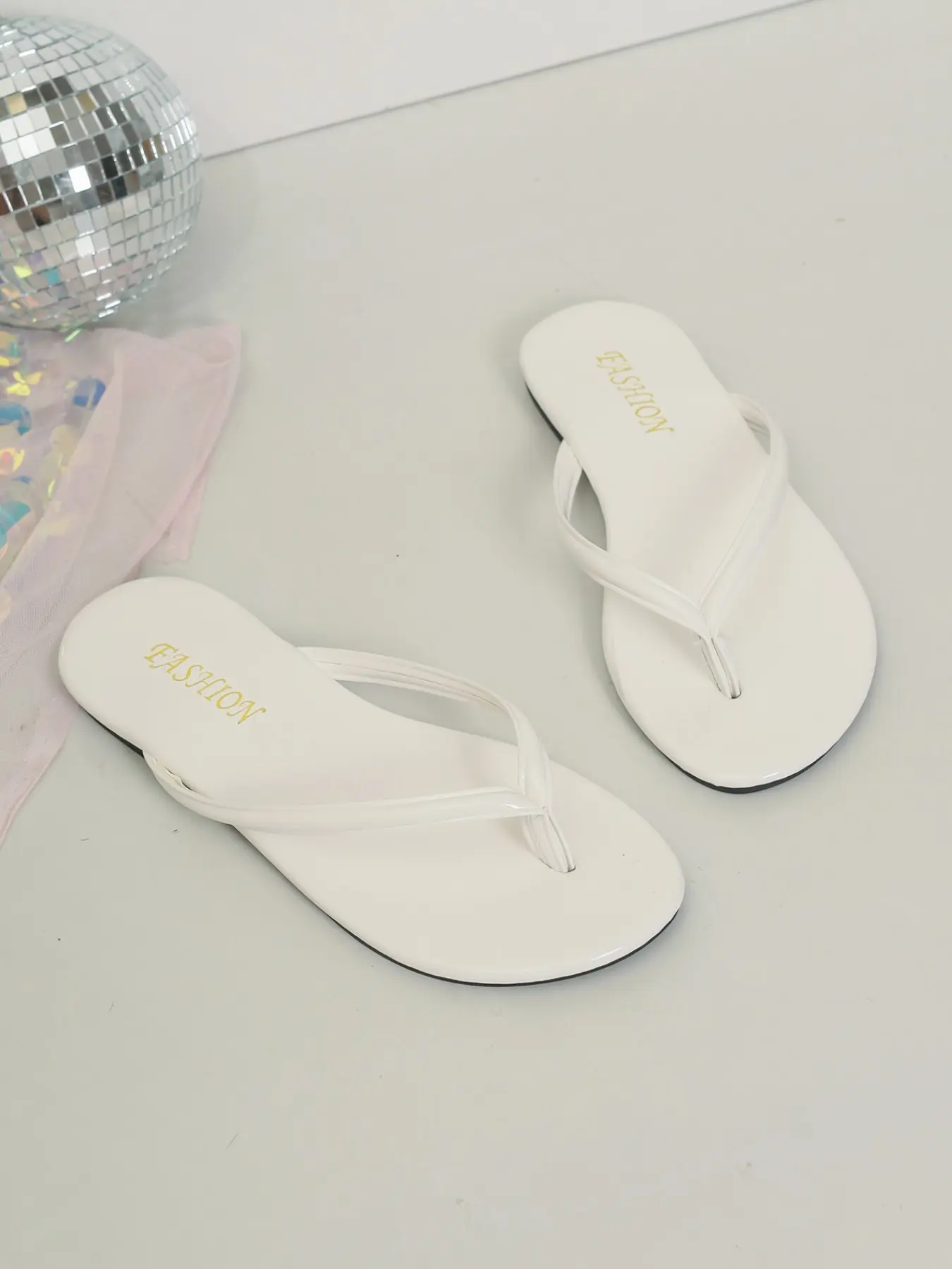 Summer New Casual Slip-On Sandals Flip Flops for Women, PU Leather Plain Design, Anti-Slip Rubber Sole, Large Size Beach Shoes, Comfortable & Stylish, Flipflop Footwear