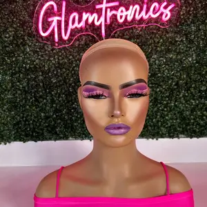 Glam mannequin head -Drea
