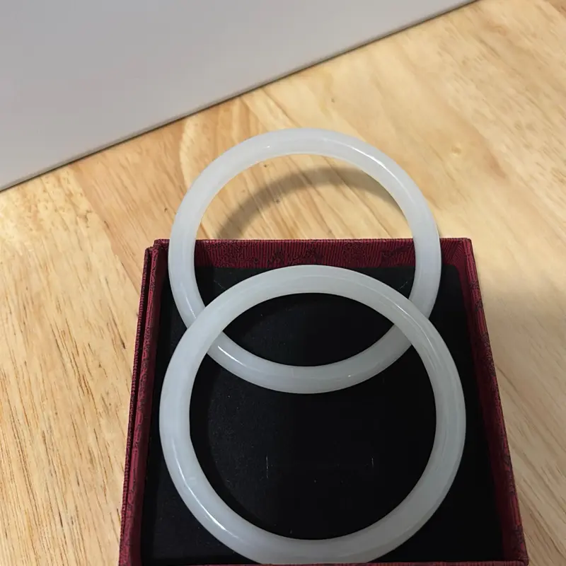 White Jade bangle 58”