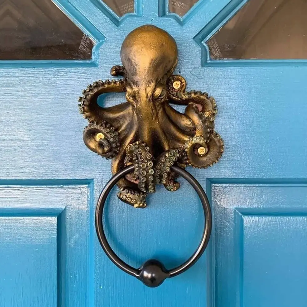 Halloween Cthulhu Style Octopus Statue Sculpture Wall Mount, Resin Hanging Decor, Decorative Wall Art, Retro Design for Wall and Door Decoration, Perfect for Halloween Decorations