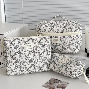 Floral Pattern Makeup Bag Set, 3pcs Large Capacity Travel Cosmetic Storage Bag, Zipper Makeup Organizer Pouch for Makeup Products, Versatile Storage Bag for Travel, Gym, Office, Home, Travel Essentials, Travel Cosmetic Bags