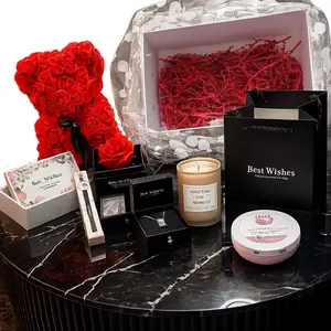 Luxury Love Gift Box 	•	Exclusive Romance Gift Set 	•	Premium Love Collection 	•	Elegant Surprise Gift Box 	•	Signature Love Box