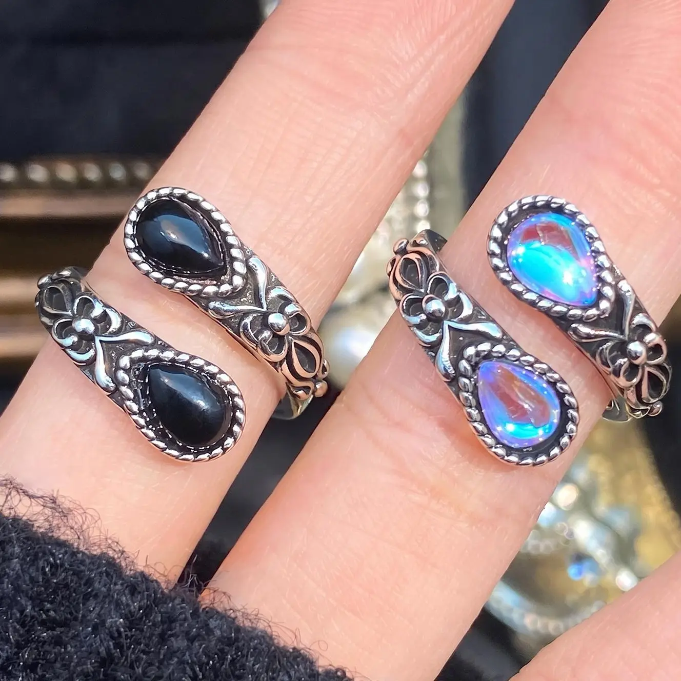 YLNWH Women's Vintage Moonstone Ring, Elegant Sterling Silver with Floral Engraving, Adjustable Open Design for Everyday Party Wear, Adjustable Open Rings, Classic, Daily