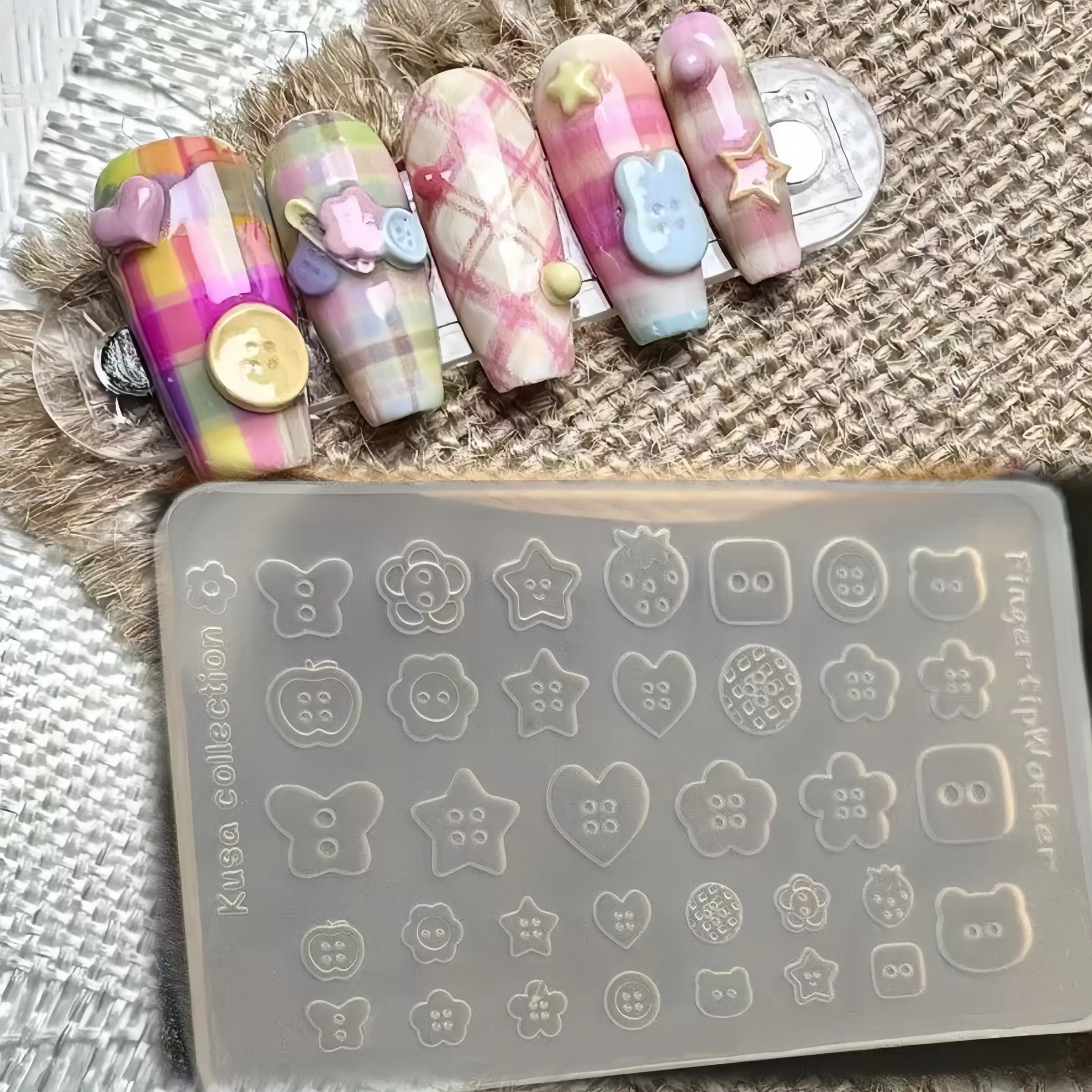 Cute Cartoon Nail Art Silicone Mold, Star Strawberry Heart Lock Irregular Shape Button Keychain, Creative 3D Nail Decoration Tool, Nail Art Design, Nail Art Tools, Nail Art Supplies, Nail Art Accessories