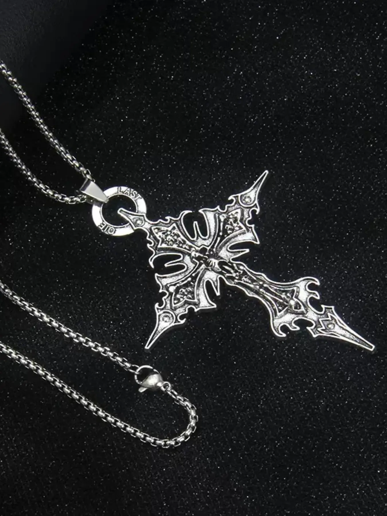 1 piece Gothic Crucifixion Skull Cross Pendant Necklace Catholic Prayer Jewelry for Men and Women Punk Trendy Jewelry Cross Necklaces Punk Style Necklace