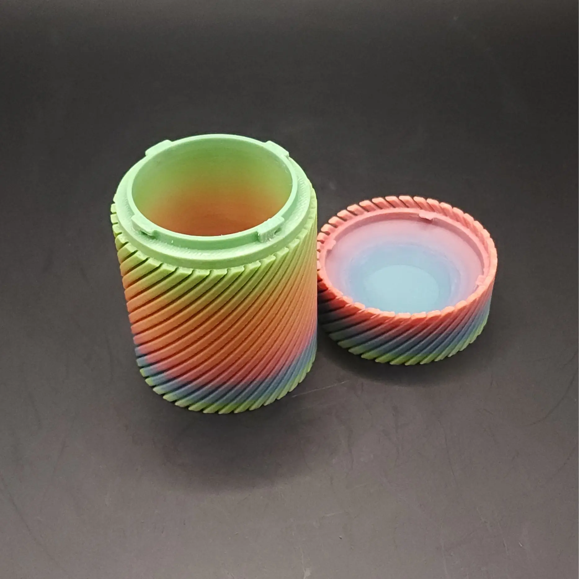 Spiral Twist Lock Storage Container