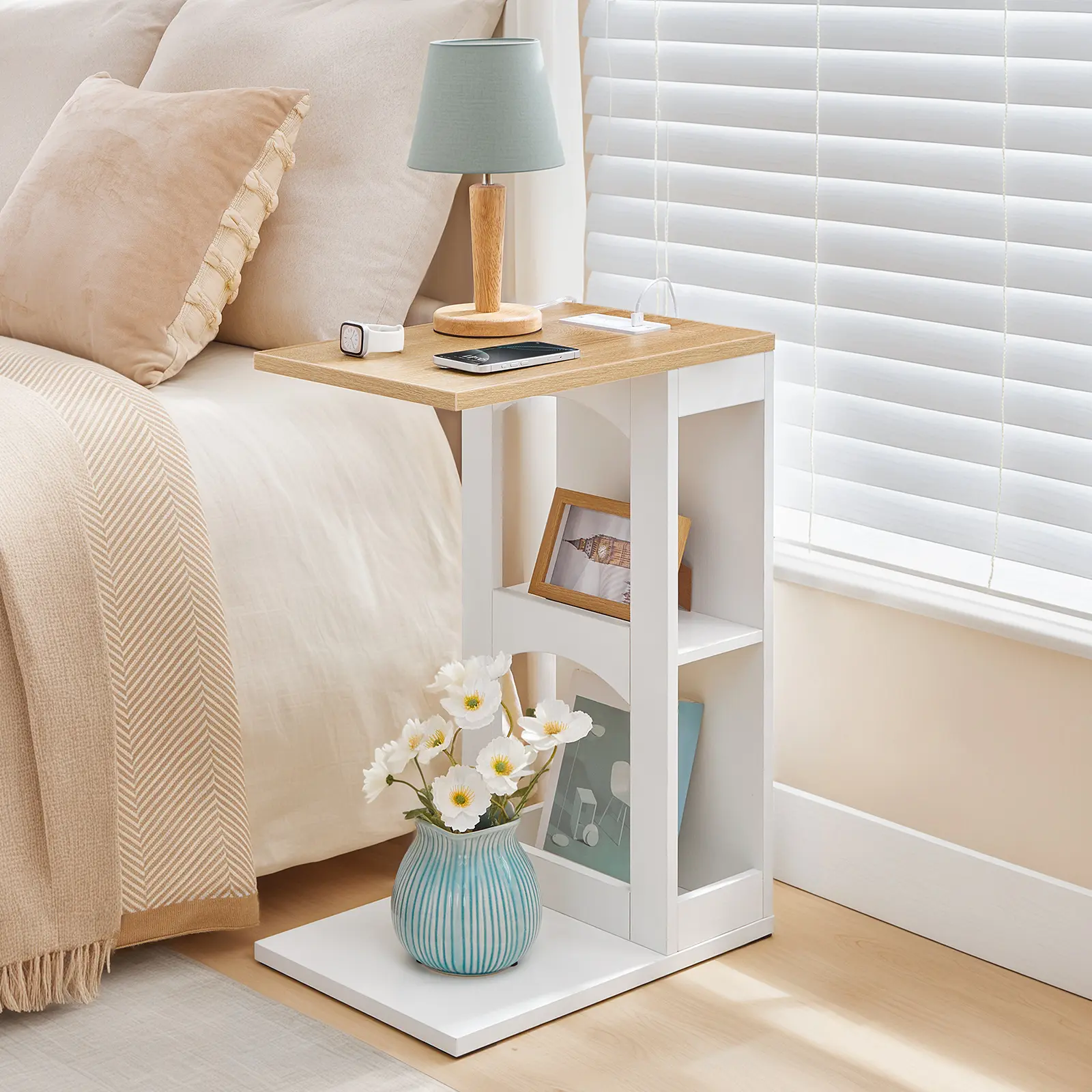 HOOBRO C-Shaped End Table with Charging Station & Storage, Slim Side Table for Small Spaces, Modern Couch Table for Living Room, Bedside Table, Nightstand, White and Natural #SummerVibes