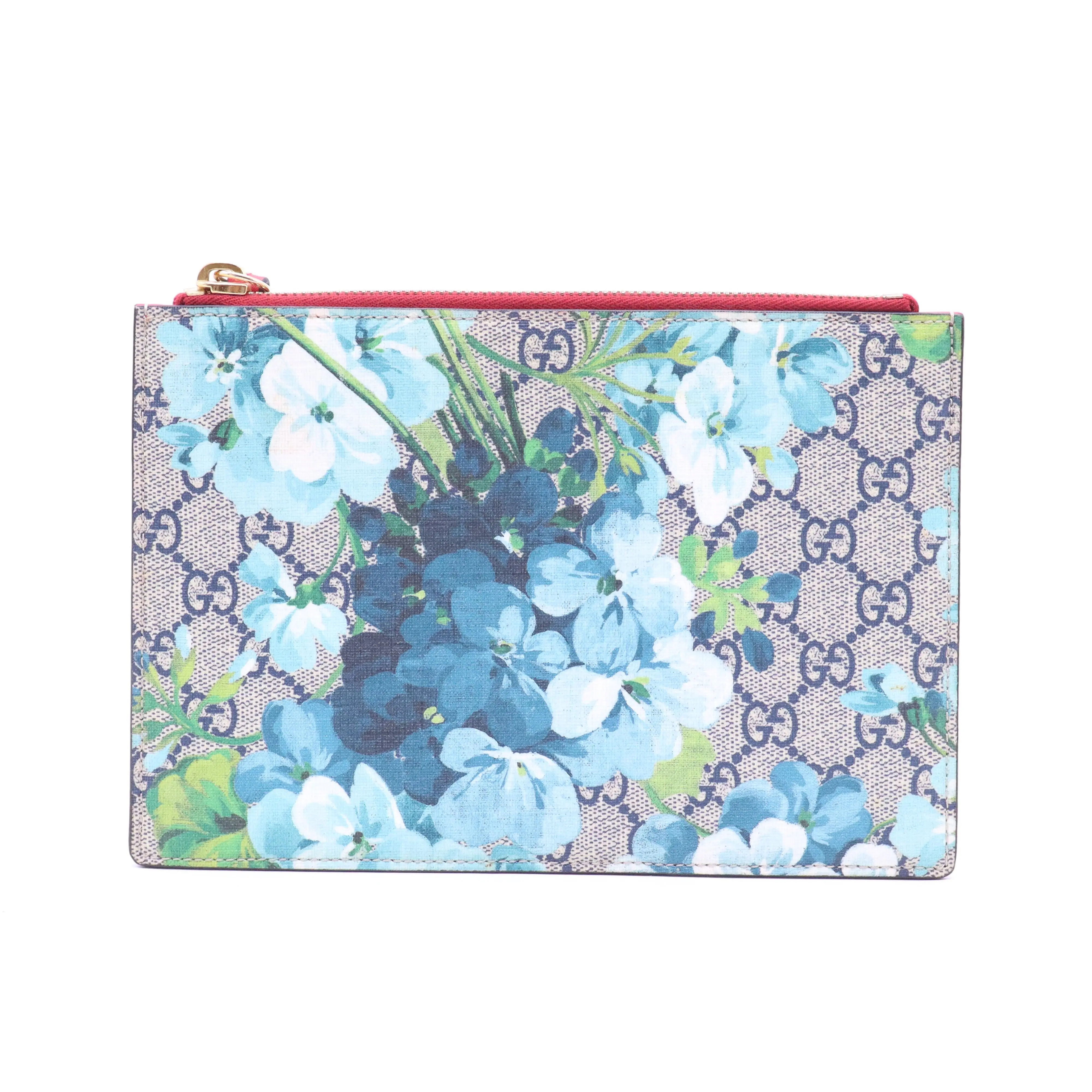 Pre-owned GUCCI Canvas Clutches & Wristlets Supreme Monogram Blooms Small Zip Pouch Beige Blue Hibiscus Red