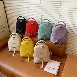 One-size-fits-all backpack with zipper, made of PU material