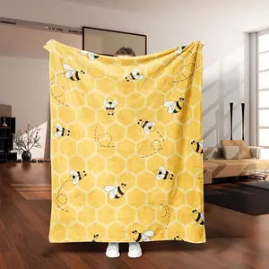 Soft Flannel Bumblebee Throw Blanket - Flannel Throw Blankets with Bee Motif, Yellow Honeycomb Print, Plush Finish, Multi-Size, Cozy Texture - Ideal for Bedroom, Bee Lovers