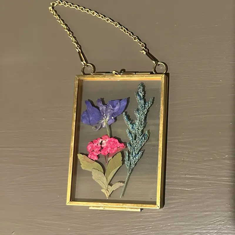 Pressed Flowers in Frame Ornament 2.5x3.5 Inches Gold Chain Hanging Decor Wedding Decoration