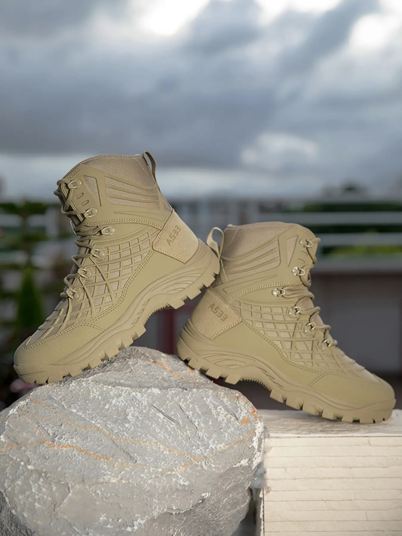 Men's Fashion Hiking Shoes New Arrival, Elegant, Suitable for Outdoor Sports, Mountain Climbing, Rock Climbing, Snowboarding