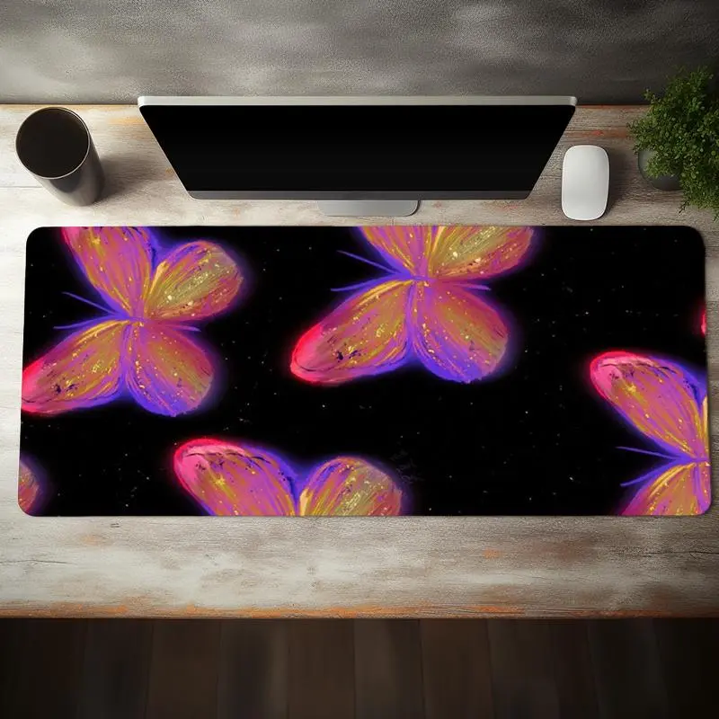 Creative Butterfly Pattern Mouse Pad, Rectangle Gaming Mouse Pad, Non-slip Rubber Base Stitched Edge Desk Pad for Home Office Game, Gift for Girlfriend, Desktop Accessory, Cute Desk Accessories