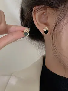 Elegant Stud Earrings for Women, Simple & Stylish Design, Perfect Gift for Her, Daily Wear Jewelry Accessory