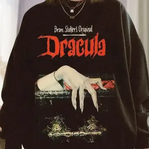 Halloween Dracula Shirt, Dracula Novel Sweatshirt, Scary Halloween Shirt, Horror Movie Tee, Vintage Gothic Tee, Halloween 2025 Shirt 03Y
