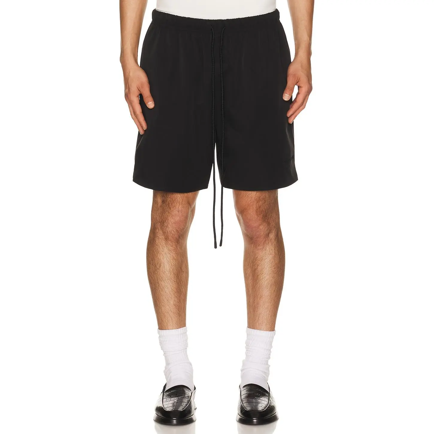 Fear of God ESSENTIALS Active Trace Classic Short in Vintage Black