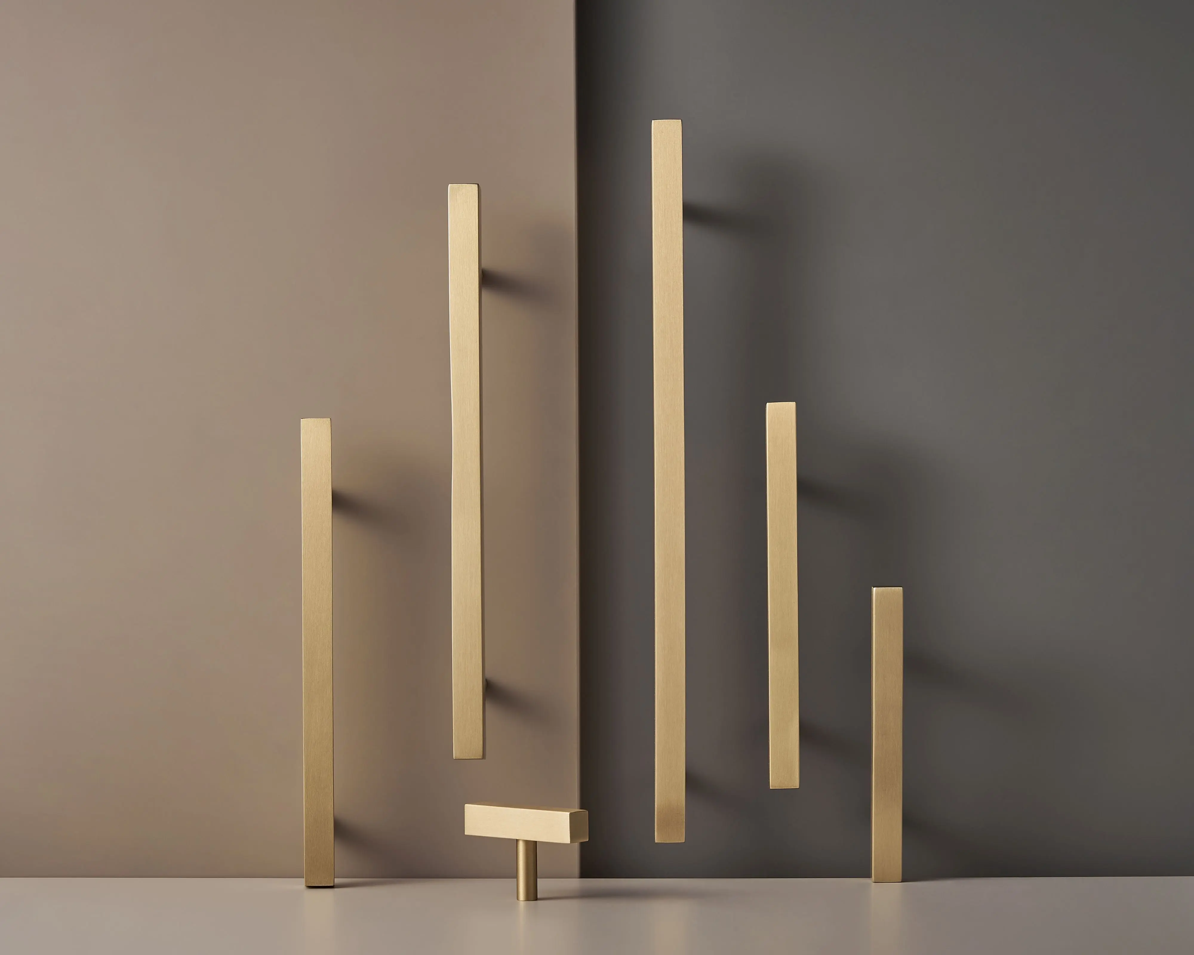 SUTTON BRUSHED BRASS SQUARE PULL COLLECTION