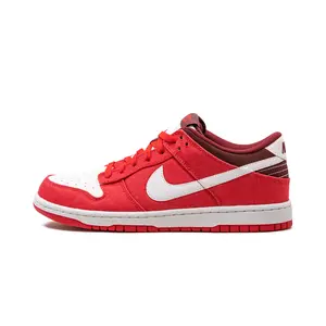 Dunk Low "Hyper Red"