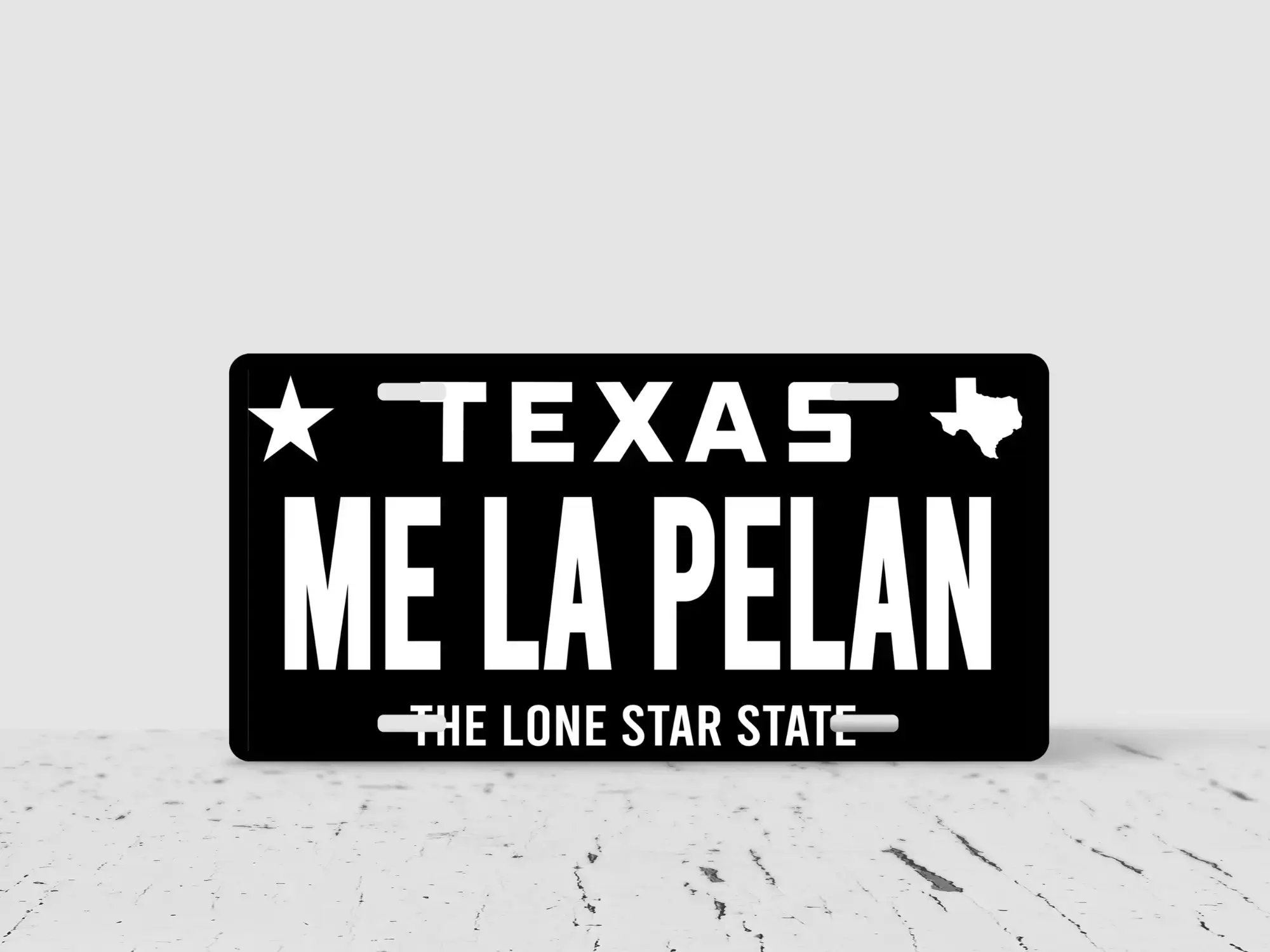 ME LA PELAN Personalized TEXAS CAR PLATE THE LONE STAR STATE Black and White Design Car Decoration