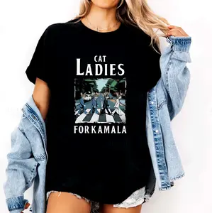 Cat Ladies for Kam.ala Funny Cat 2024 President Kama.la Har.ris T-Shirt