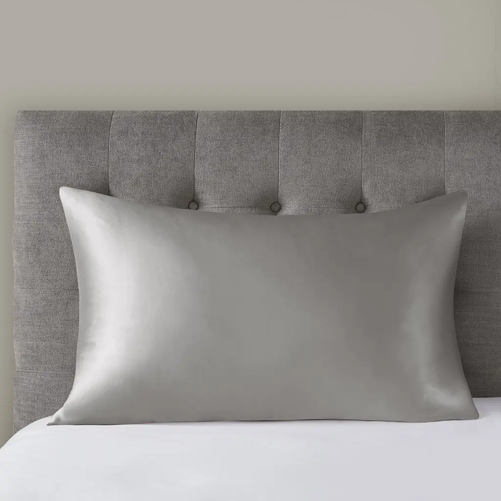 Madison Park Casual Mulberry Silk Pillowcase - Soft, Zipper-Equipped Bedding Accessory, Helps to Tame Frizz, Hand Wash Recommended